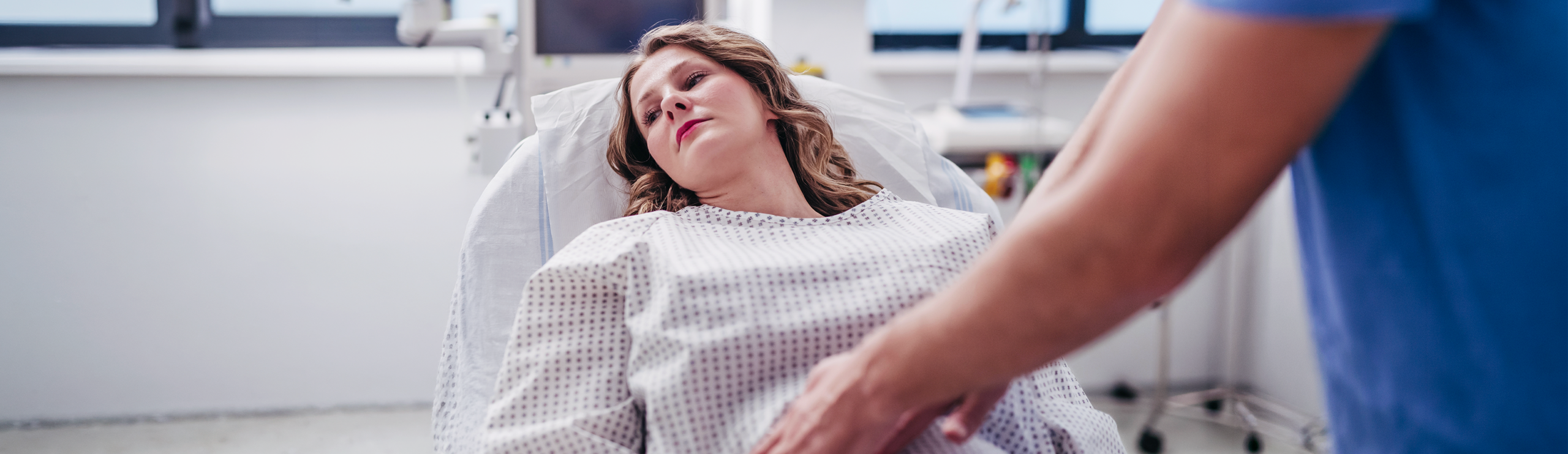 A pesar de los ensayos existentes que evaluan el uso de progestágenos en el aborto espontáneo y el parto prematuro, existe una escasez de guías para el médico clínico.